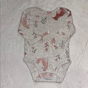 (3 for $10) carters Adorable Fox Print Gray Onesie bodysuit